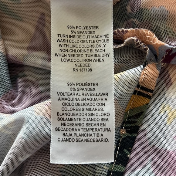 🆕 listing! Versatile Nina Parker floral set (top only) - Picture 7 of 7